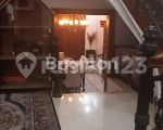 thumbnail-rumah-classical-cibubur-jakarta-ada-kolam-renang-furnished-3